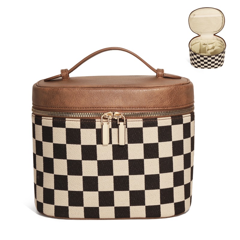 Checkerboard Make Up Bag Retro - مراجعة Luxury Skincare Aesthetic وسعره