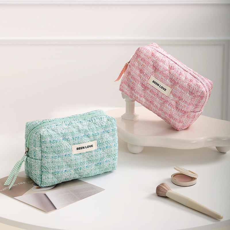 New Embroidery Octagonal Cosme - مراجعة Luxury Skincare Daily وسعره