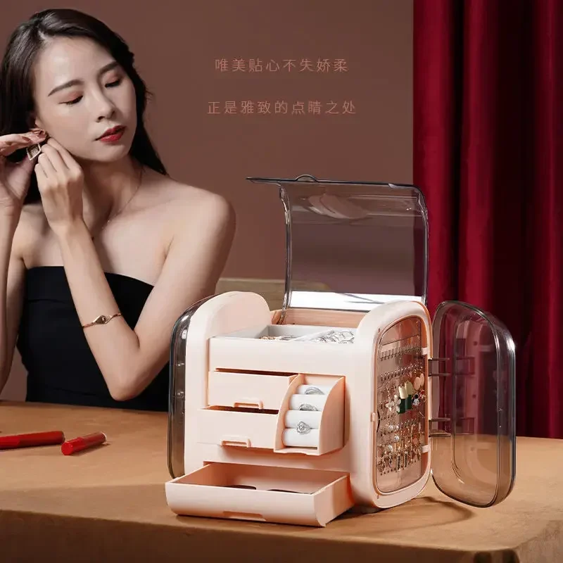 Luxury LED Cosmetic Case with  - مراجعة Luxury Skincare Makeup وسعره