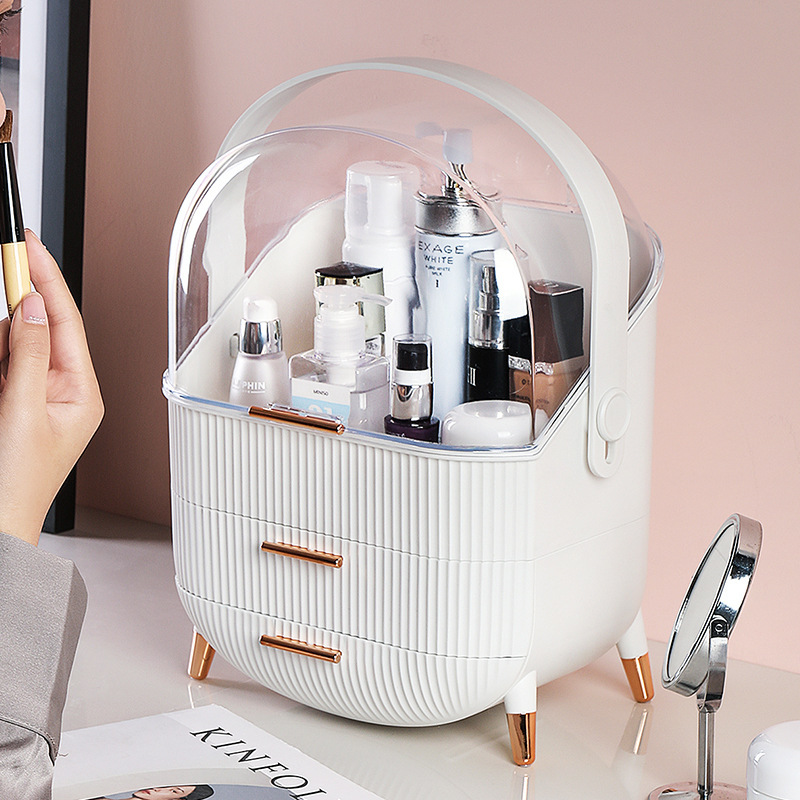 Clear Stock Light luxury cosme - مراجعة Luxury Skincare Makeup وسعره